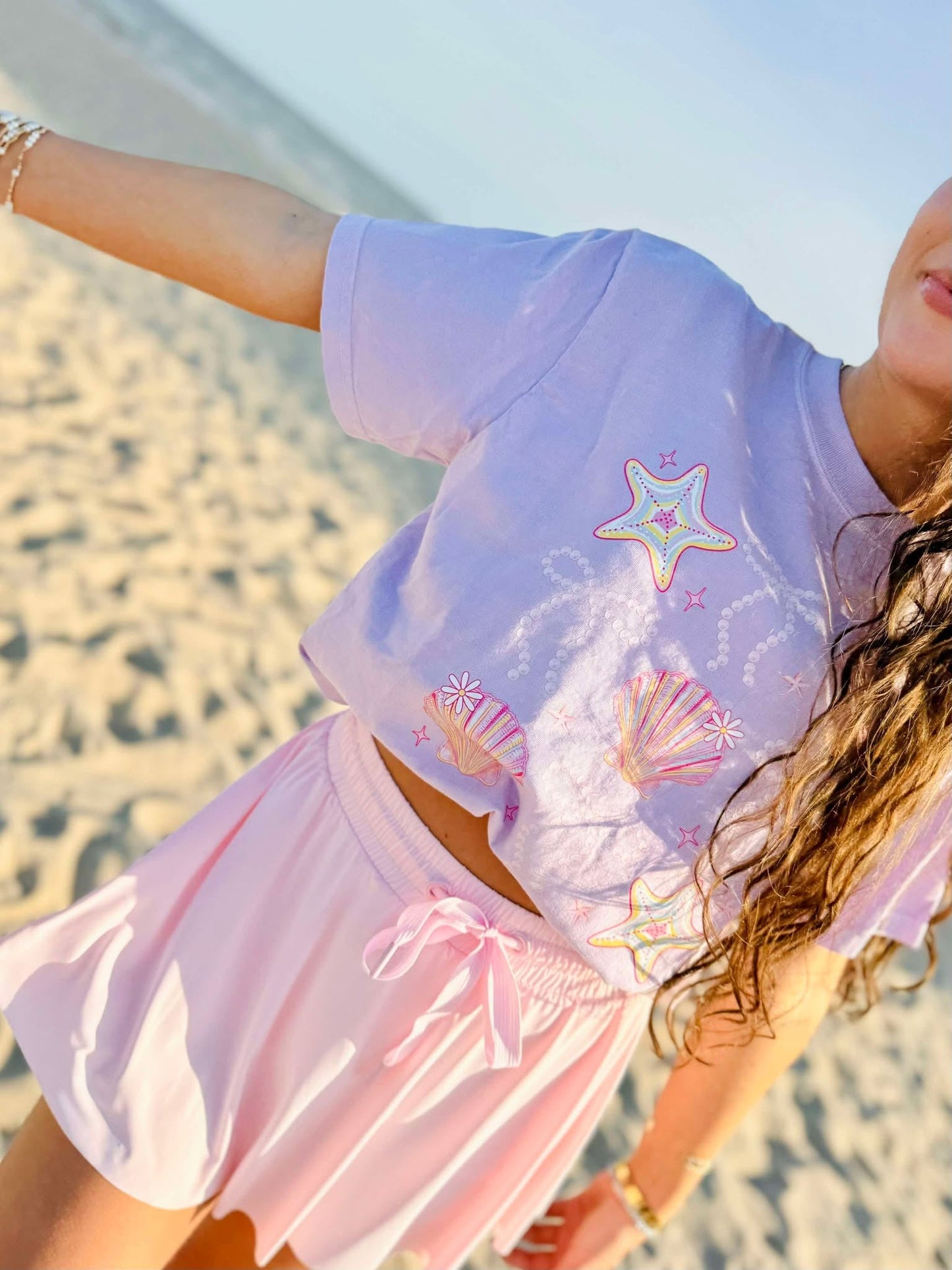 Seashell Pearl Bow Stack Graphic Tee